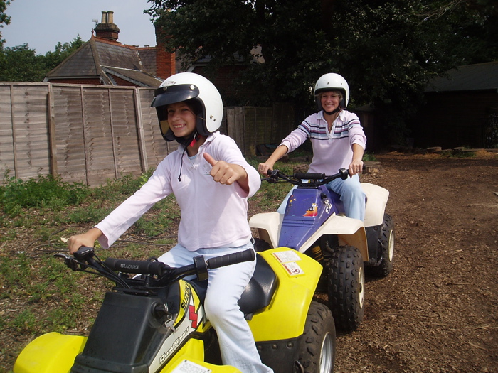 Thumbs up, Lucy and Sandy 